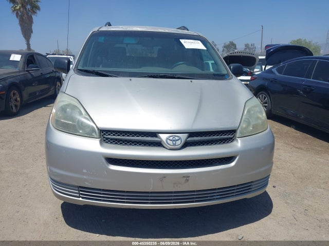 Toyota Sienna Le
