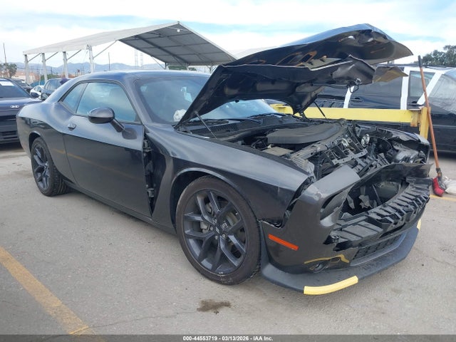 Salvage Dodge Challenger Image
