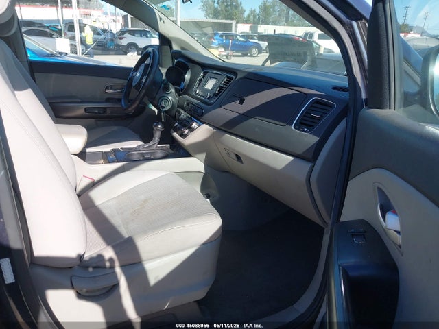 Kia Sedona Lx