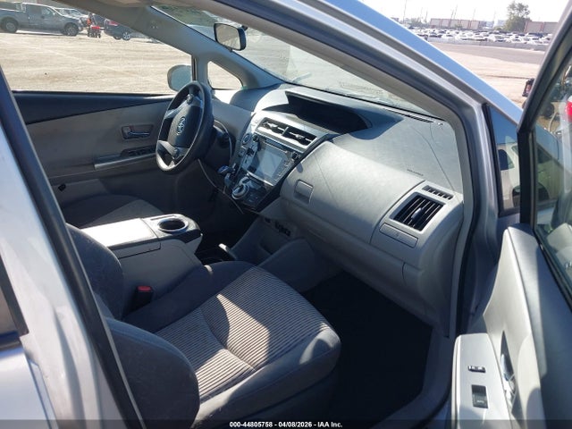 Toyota Prius v Two