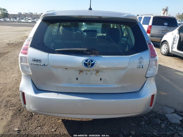 Toyota Prius v Two