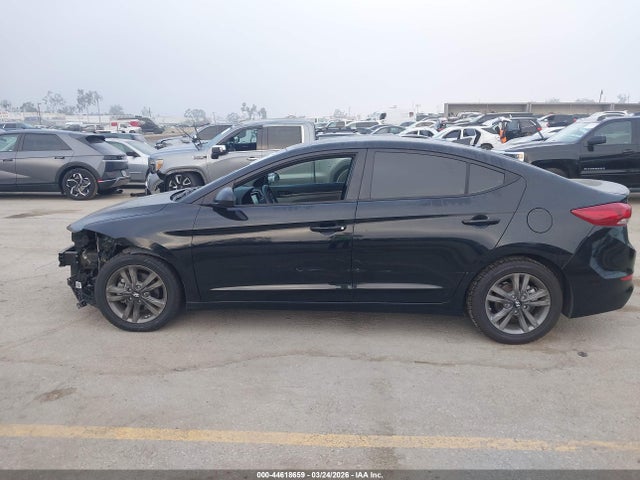 Hyundai ELANTRA Sel