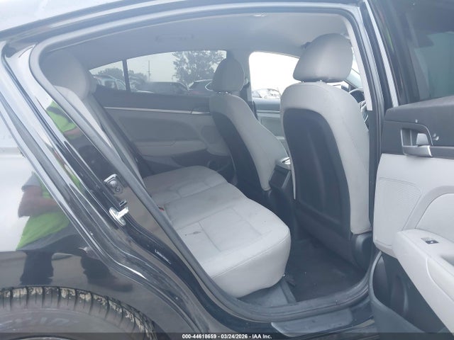Hyundai ELANTRA Sel