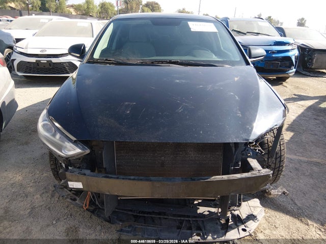 Hyundai ELANTRA Sel
