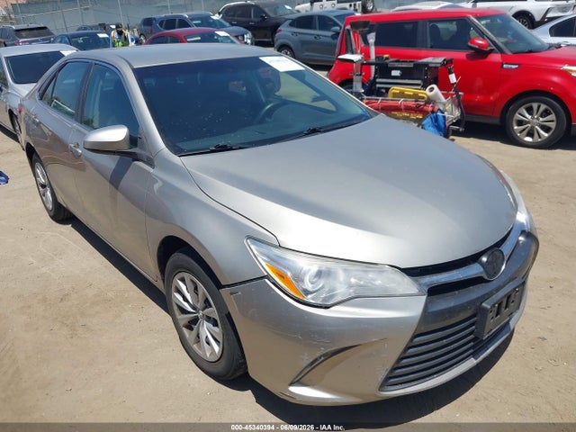 Salvage Toyota Camry Image