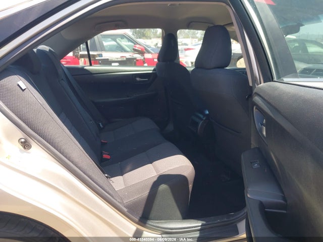 Toyota Camry Le