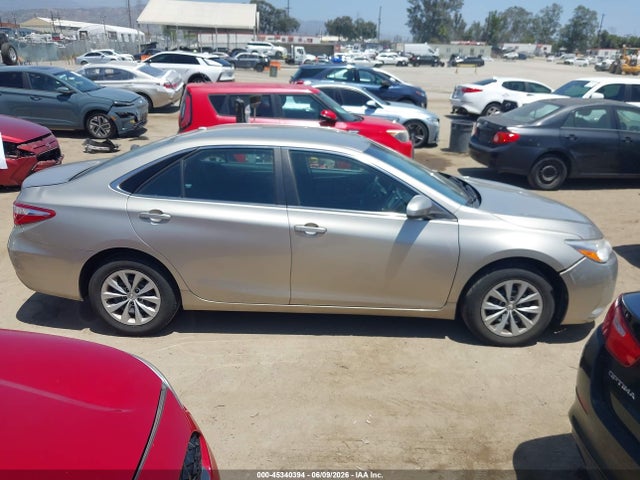 Toyota Camry Le