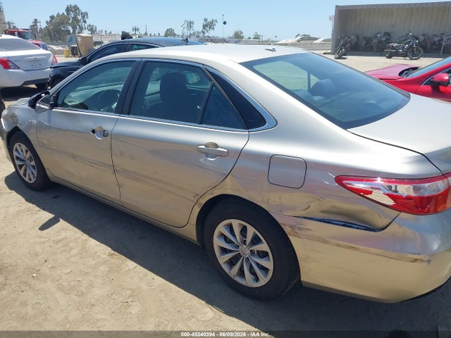 Toyota Camry Le
