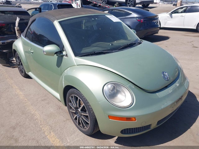 Salvage Volkswagen Beetle Image
