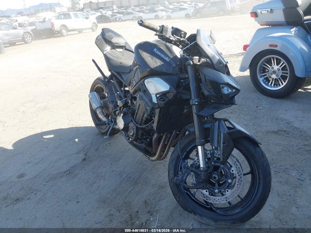 Salvage Kawasaki Zr900 Image
