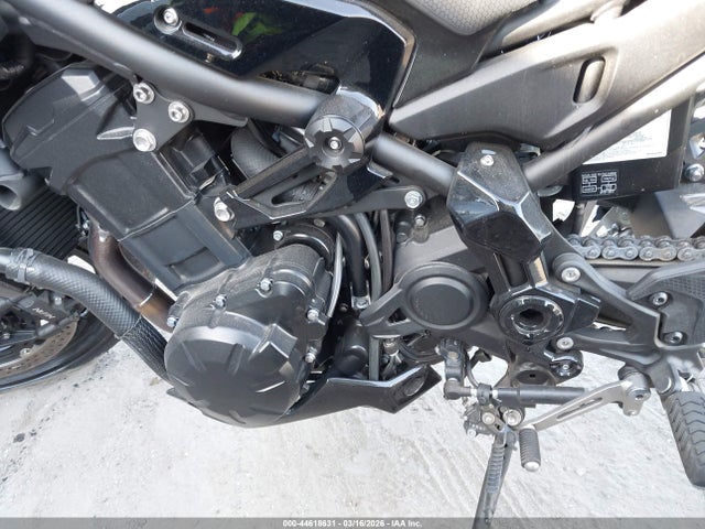 Kawasaki Zr900 S