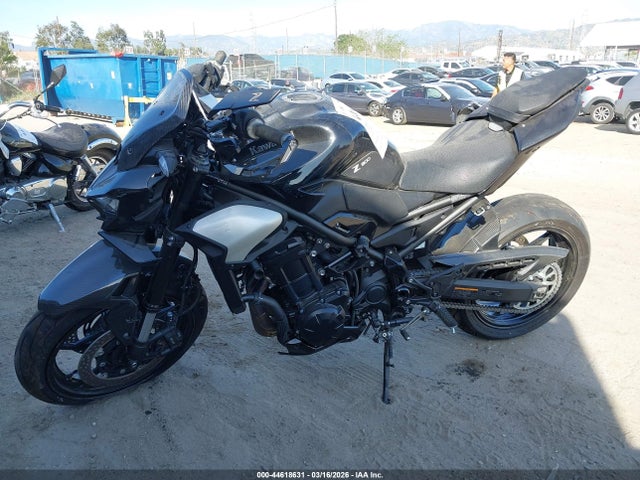 Kawasaki Zr900 S