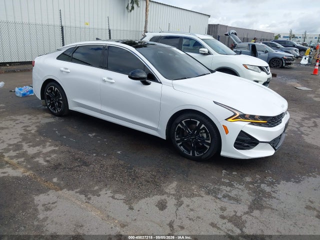 Salvage Kia K5 Image