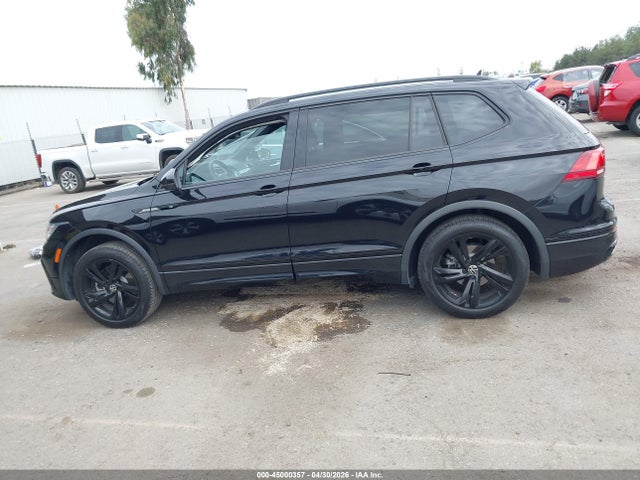 Volkswagen Tiguan 2.0t Se R-line Black
