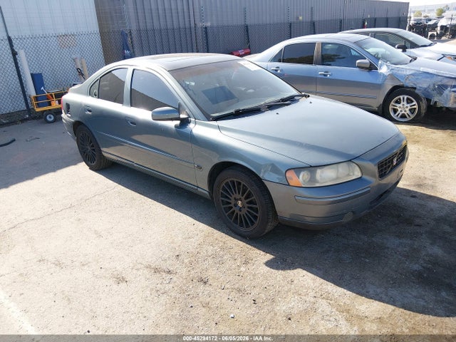 Salvage Volvo S60 Image