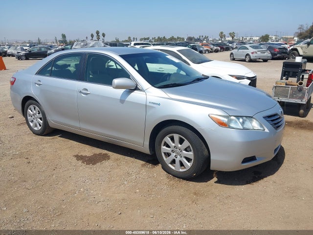 Salvage Toyota Camry Image