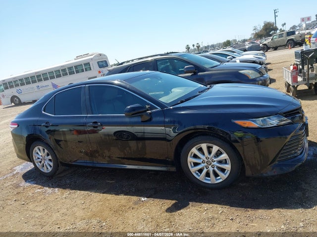 Toyota Camry Le