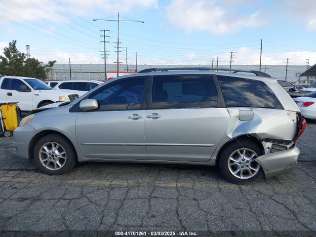 Toyota Sienna Xle