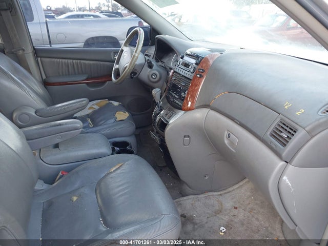 Toyota Sienna Xle