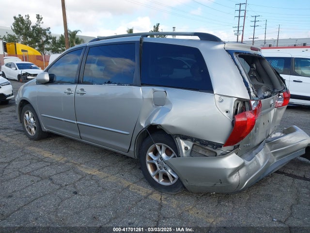Toyota Sienna Xle
