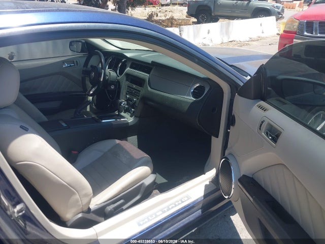 Ford Mustang V6 Premium