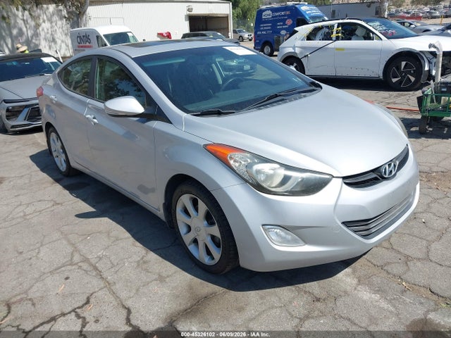 Salvage Hyundai ELANTRA Image