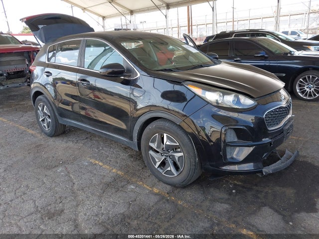 Salvage Kia Sportage Image