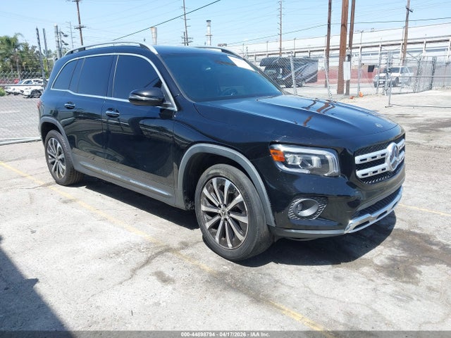 Salvage Mercedes-Benz GLB Image