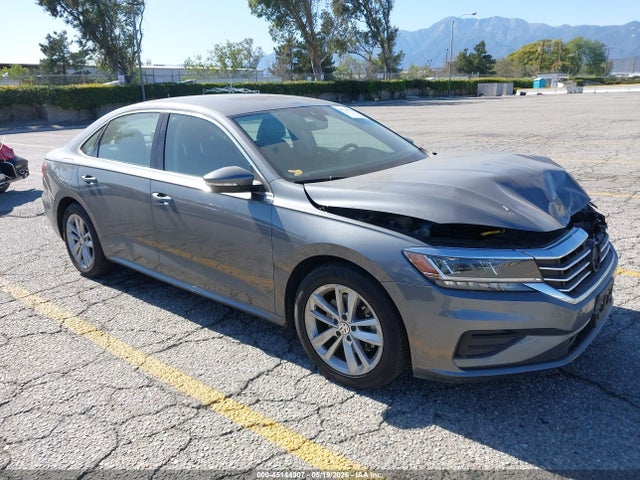 Salvage Volkswagen Passat Image