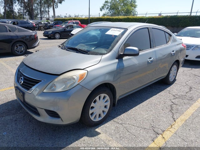 Nissan Versa