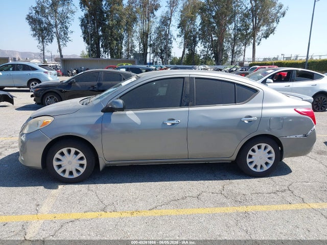 Nissan Versa