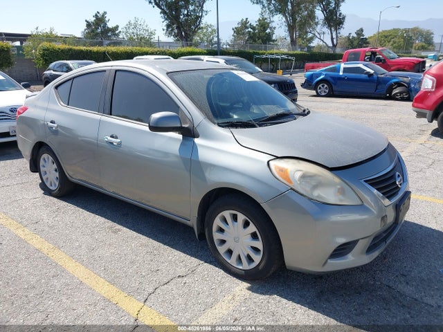 Salvage Nissan Versa Image