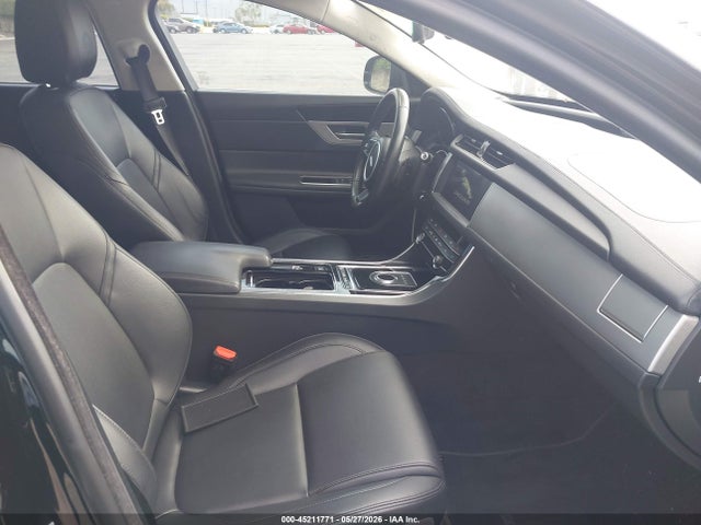 Jaguar XF 25t Premium