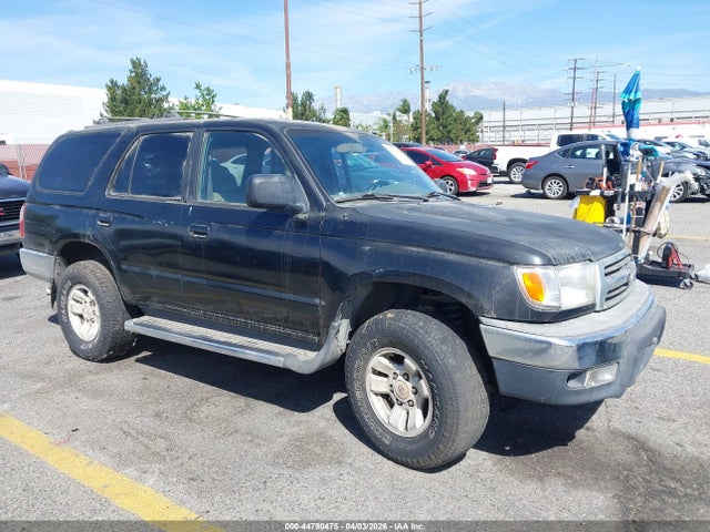 Salvage Toyota 4Runner Image