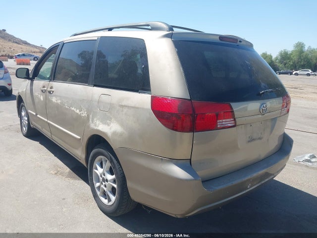 Toyota Sienna Le