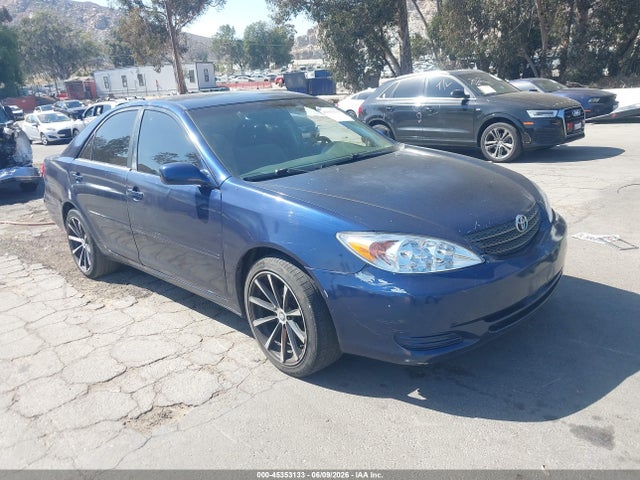 Salvage Toyota Camry Image