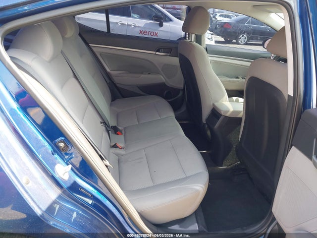 Hyundai ELANTRA Sel