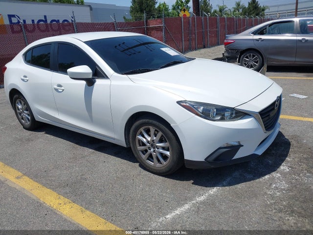 Salvage Mazda Mazda3 Image