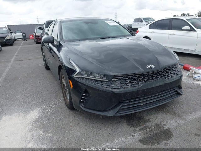 Salvage Kia K5 Image