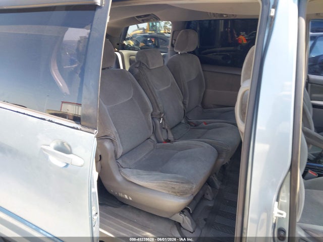 Toyota Sienna Ce