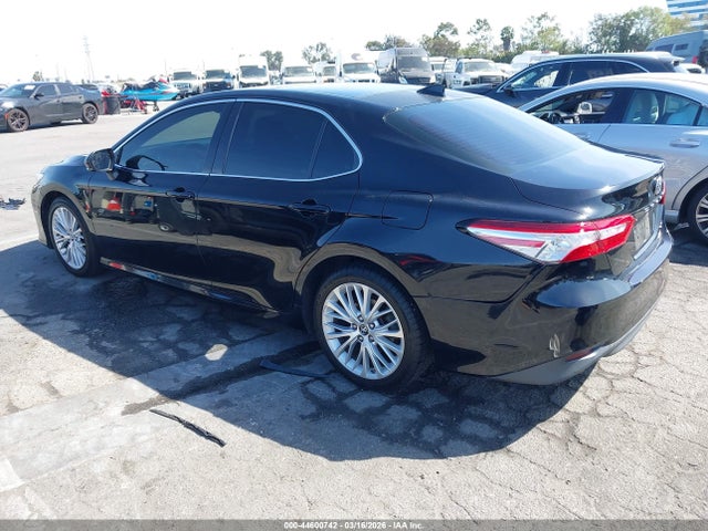 Toyota Camry Xle V6