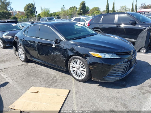 Salvage Toyota Camry Image