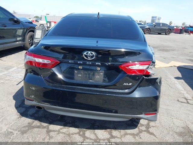 Toyota Camry Xle V6