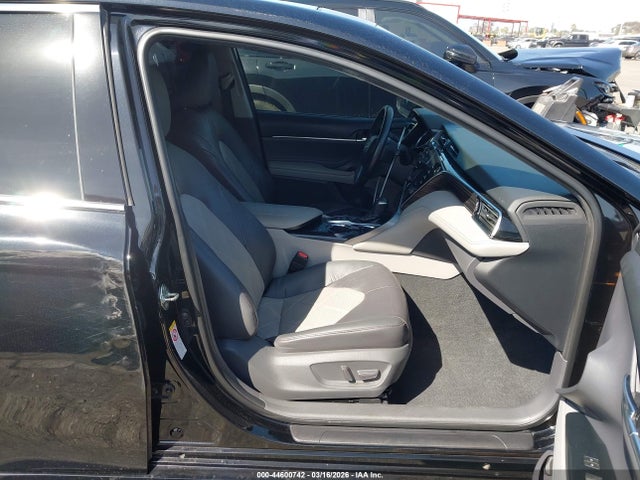 Toyota Camry Xle V6