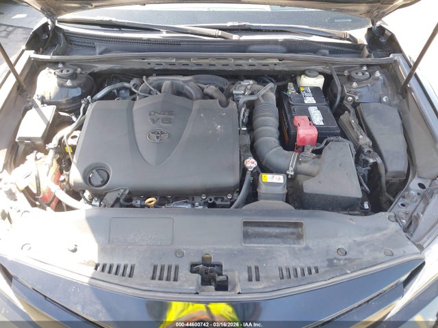 Toyota Camry Xle V6
