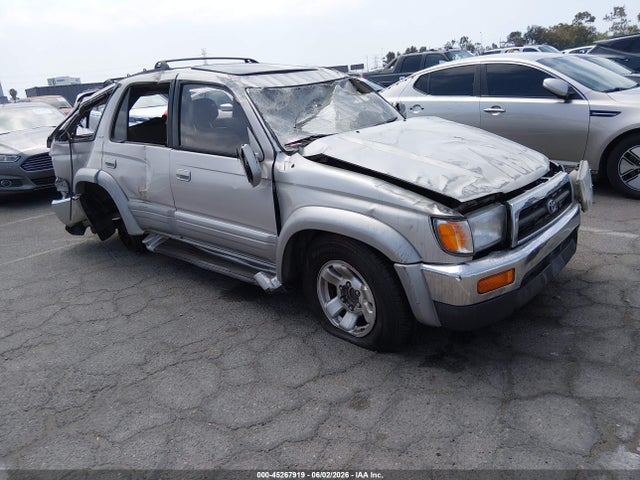 Salvage Toyota 4Runner Image