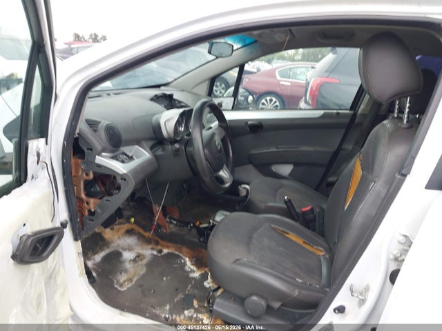 Chevrolet Spark 1lt Auto
