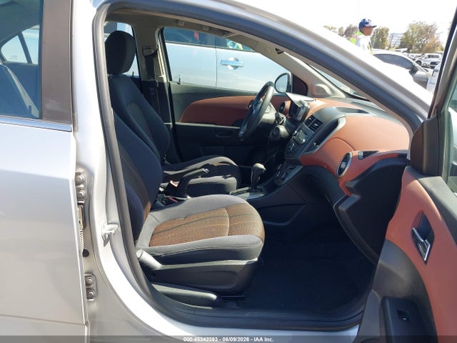 Chevrolet Sonic 2lt
