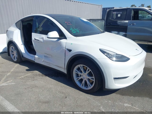 Salvage Tesla Model Y Image