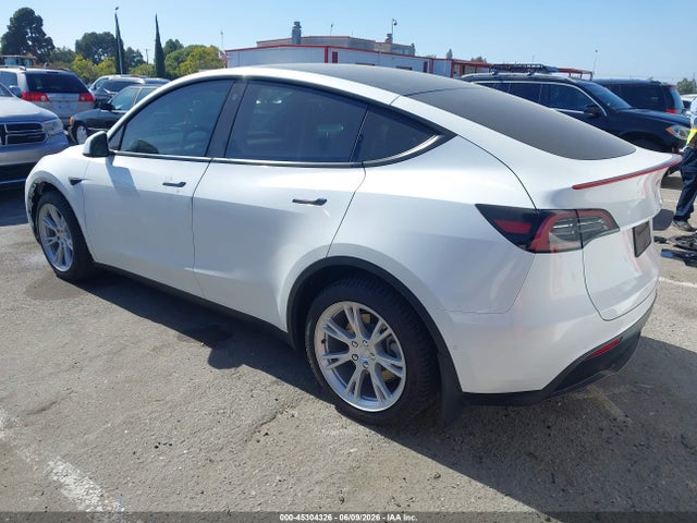 Tesla Model Y Long Range Dual Motor All-wheel Drive